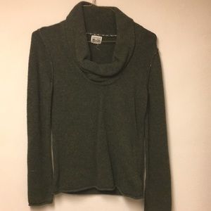 Green sweatshirt